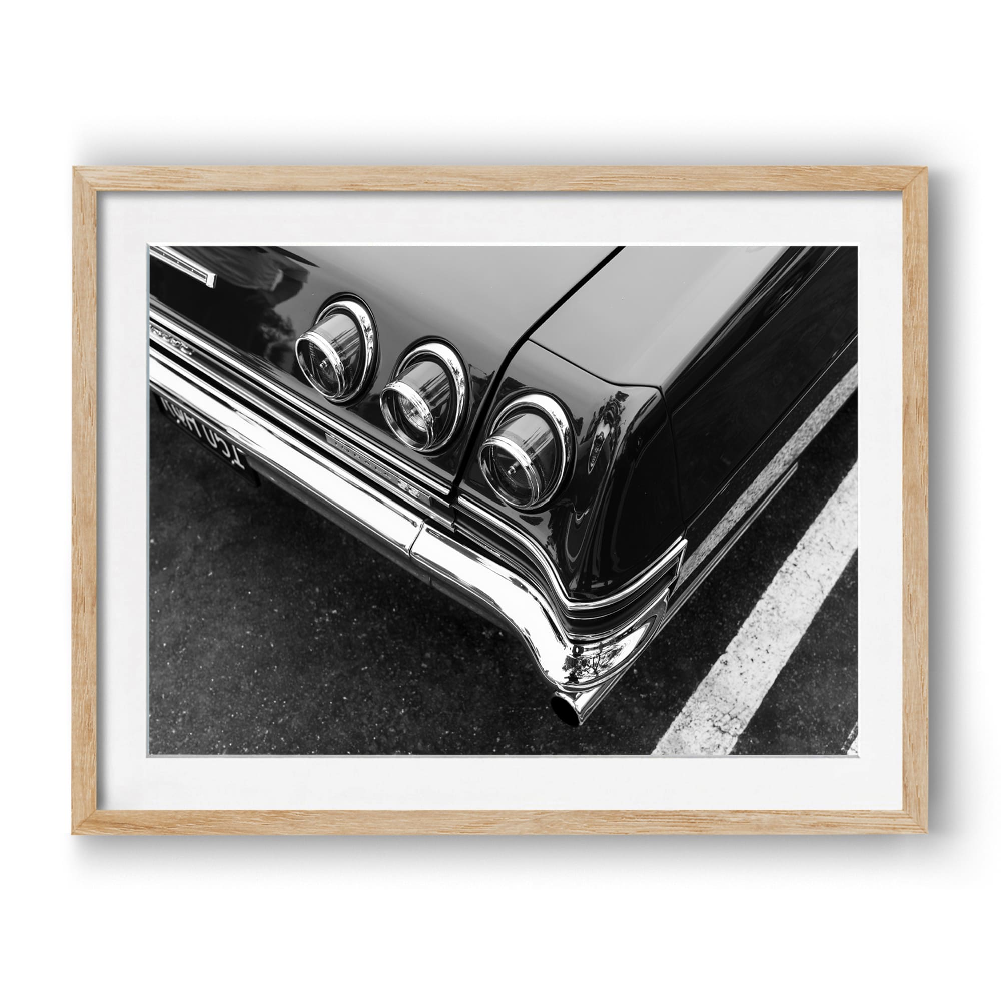 Tailfins & Taillights B&W