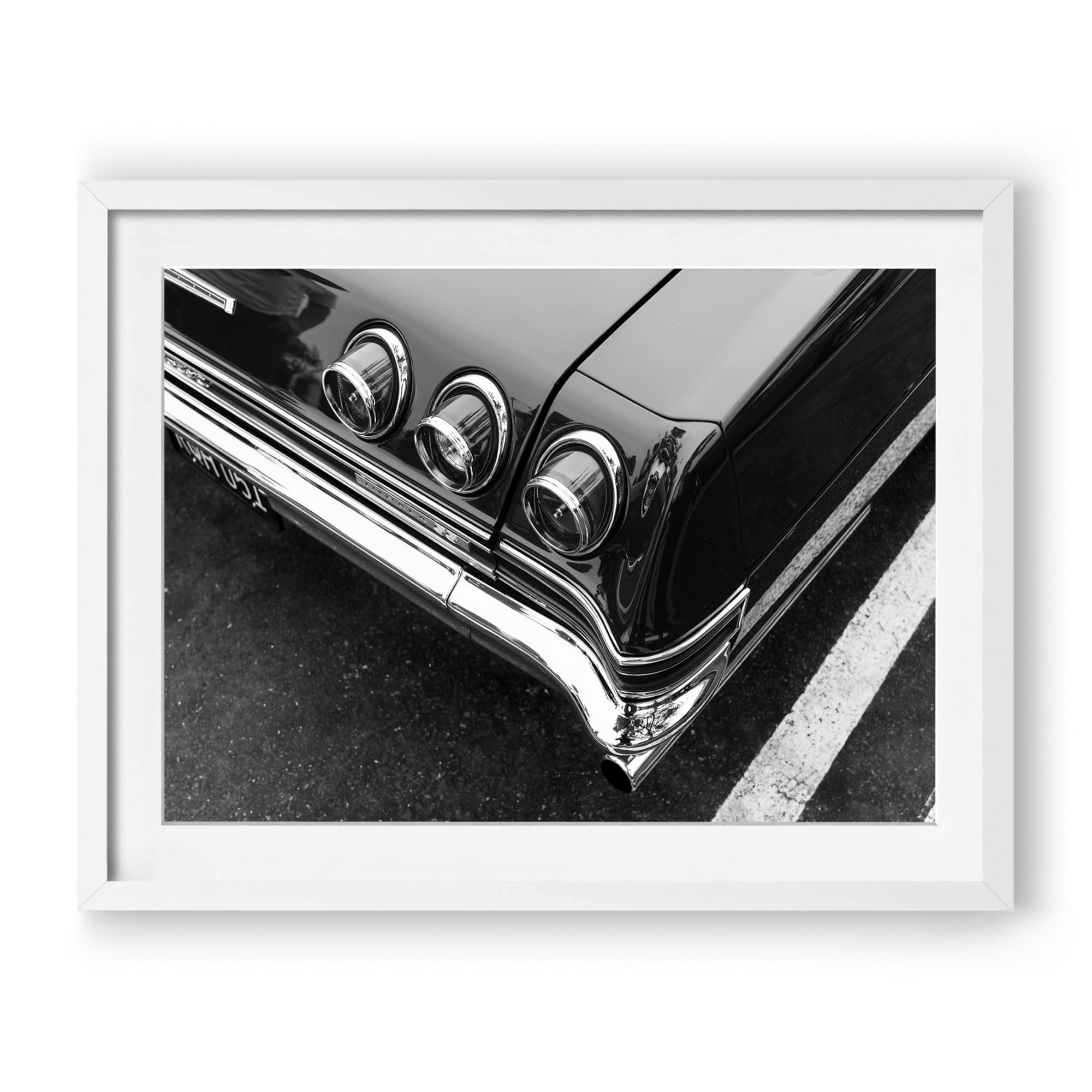 Tailfins & Taillights B&W